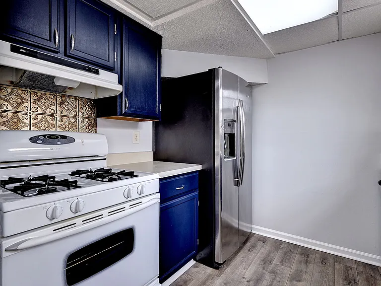 12928 Daybreak Cir — Photo 13