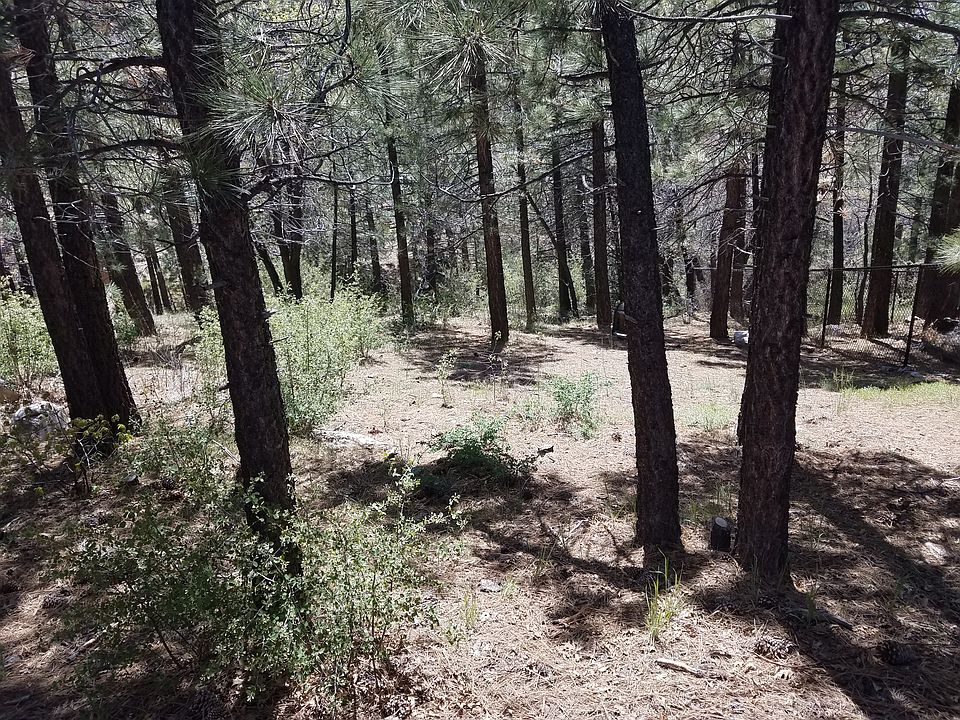 1st image of Villa Grove Ave