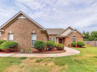 114 Castlehill Dr, Meridianville, AL 35759
