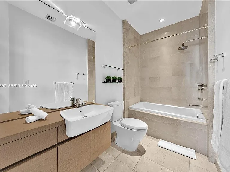 200 Biscayne Boulevard Way #Penthouse 5401 — Photo 23