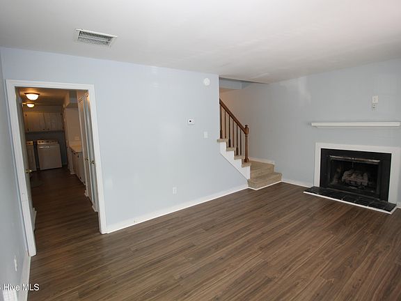 3rd image of 35 Donnell Avenue
