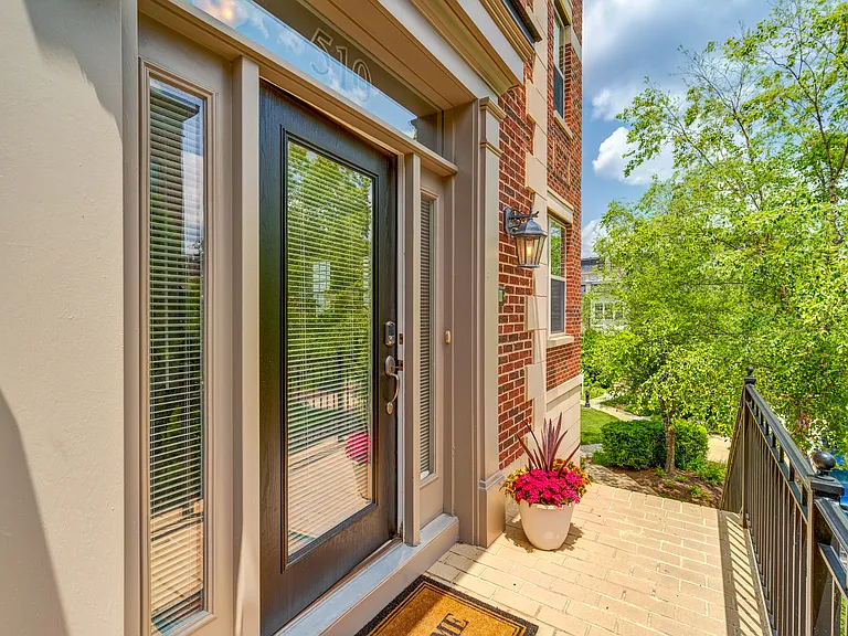 510 Overlook Park Dr #32 — Photo 2