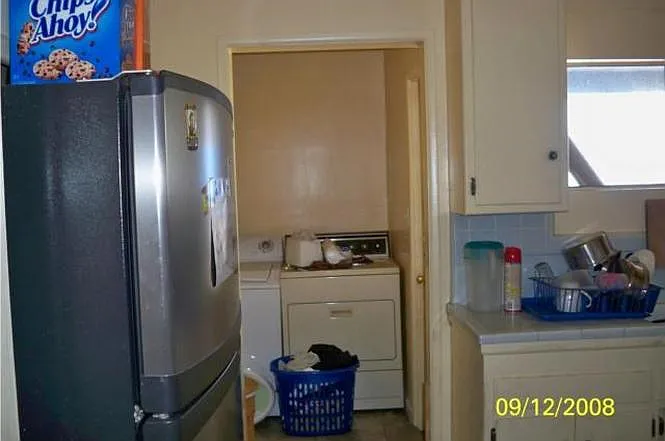 1775 Bonnie Brae St — Photo 24