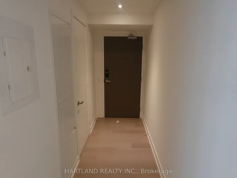 448 Burnhamthorpe Rd W #1801 — Photo 2