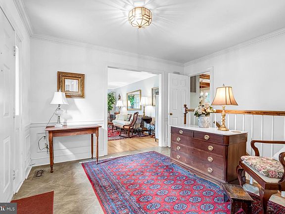 5th image of 9344 Mount Vernon Cir