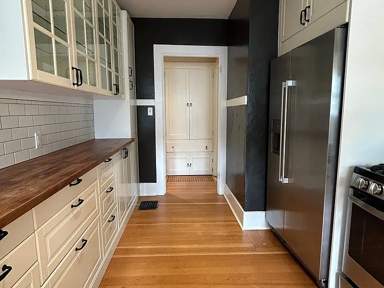 2232 SW Troy St — Photo 9