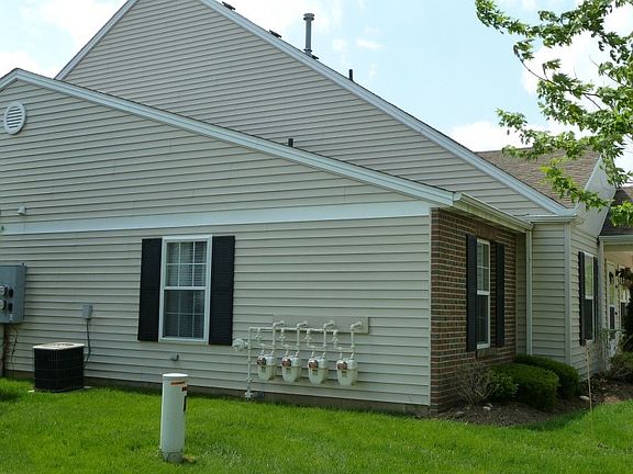 2nd image of 694 N Creek Dr