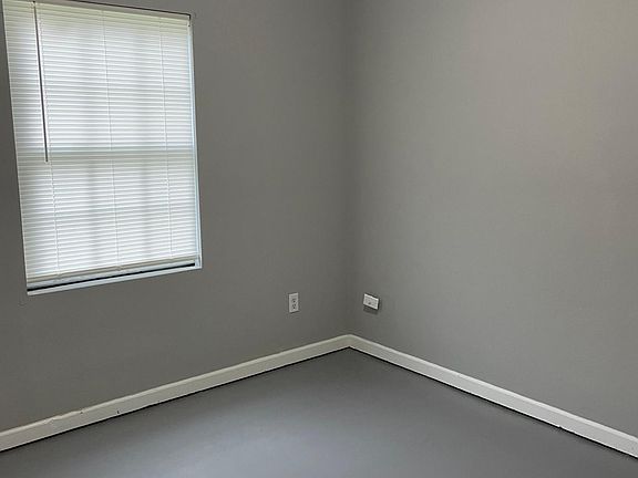 5th image of 125 Julia Dr