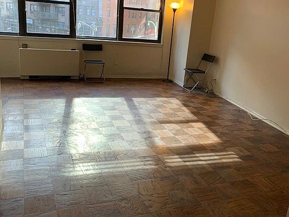 2nd image of 225 E 36th St APT 3P