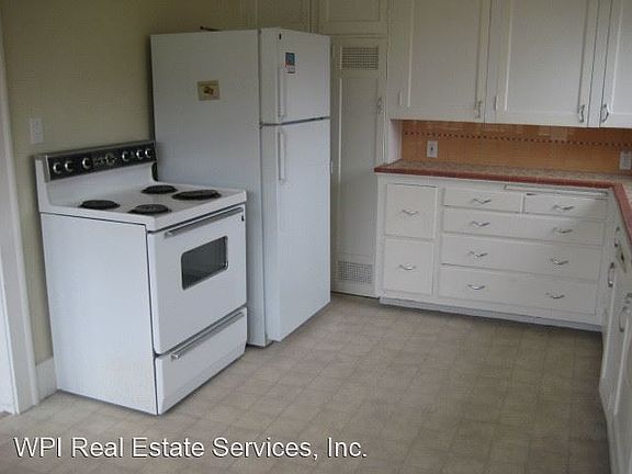 4th image of 1126 NE 75th St #10579854