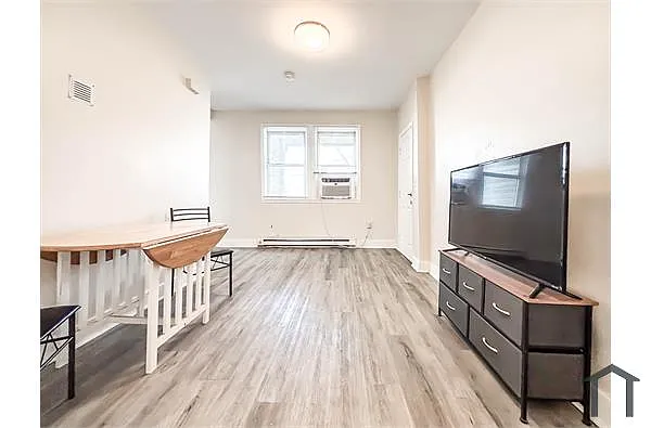 Building Photo - 5200 Ballman Ave #3