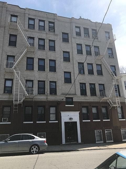 1st image of 100 Livingston Ave
