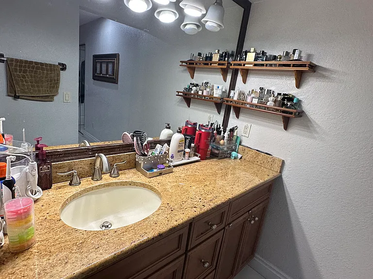 8 Elton Pl — Photo 17