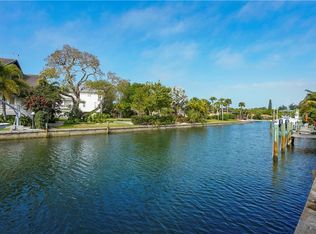 4550 Woodside Rd, Sarasota, FL 34242