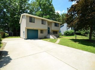 106 Buttercup Dr, Cranberry Township, PA 16066