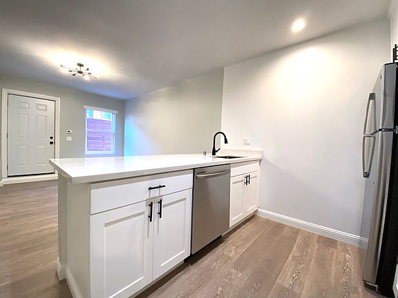 3rd image of 155 Bartlett St #16