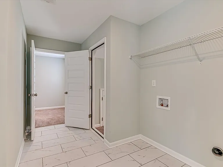 705 Navan Ln — Photo 41