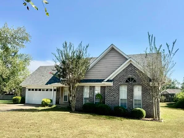 205 Westover Hts, Booneville, MS 38829