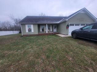 293 Spring Breeze Dr, Smithville, TN 37166