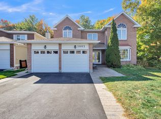 1662 Hunters Run Dr, Ottawa, ON K1C6Z5
