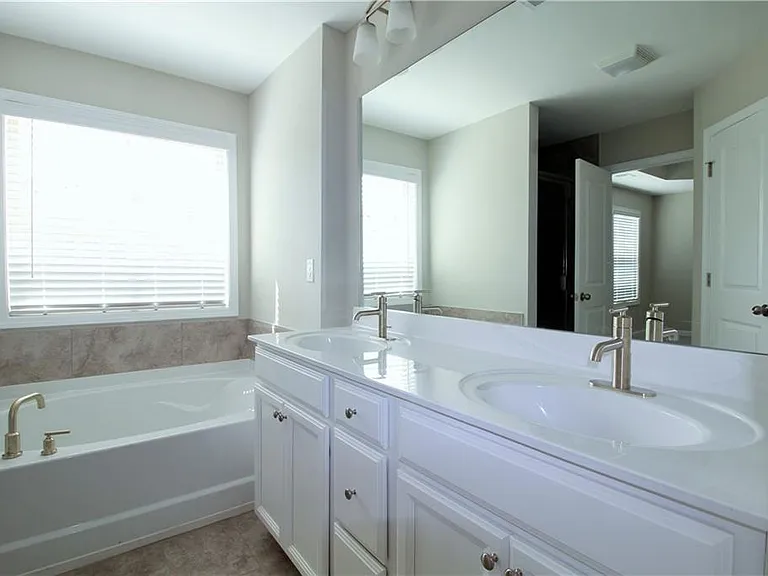 271 Northaven Ave — Photo 17