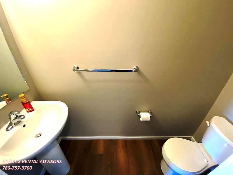 Edmonton House for rent - 4 Bedrooms — photo 13