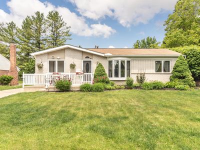 9216 Redbud Ave, Plymouth, MI, 48170