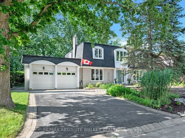 535 Buchanan Cres, Ottawa, ON K1J 7V2