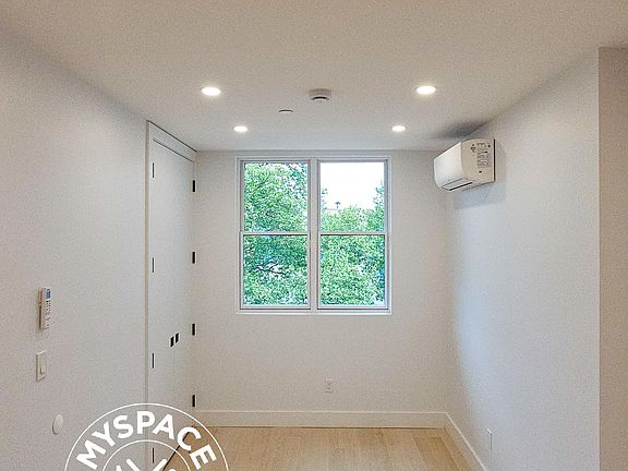 2nd image of 638 Lafayette Ave #2A