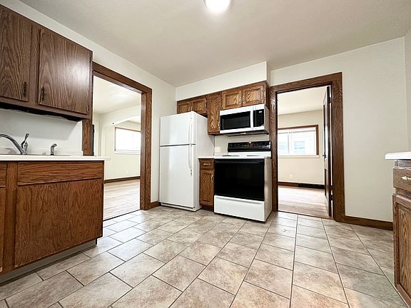 3rd image of 1824 22nd St #2
