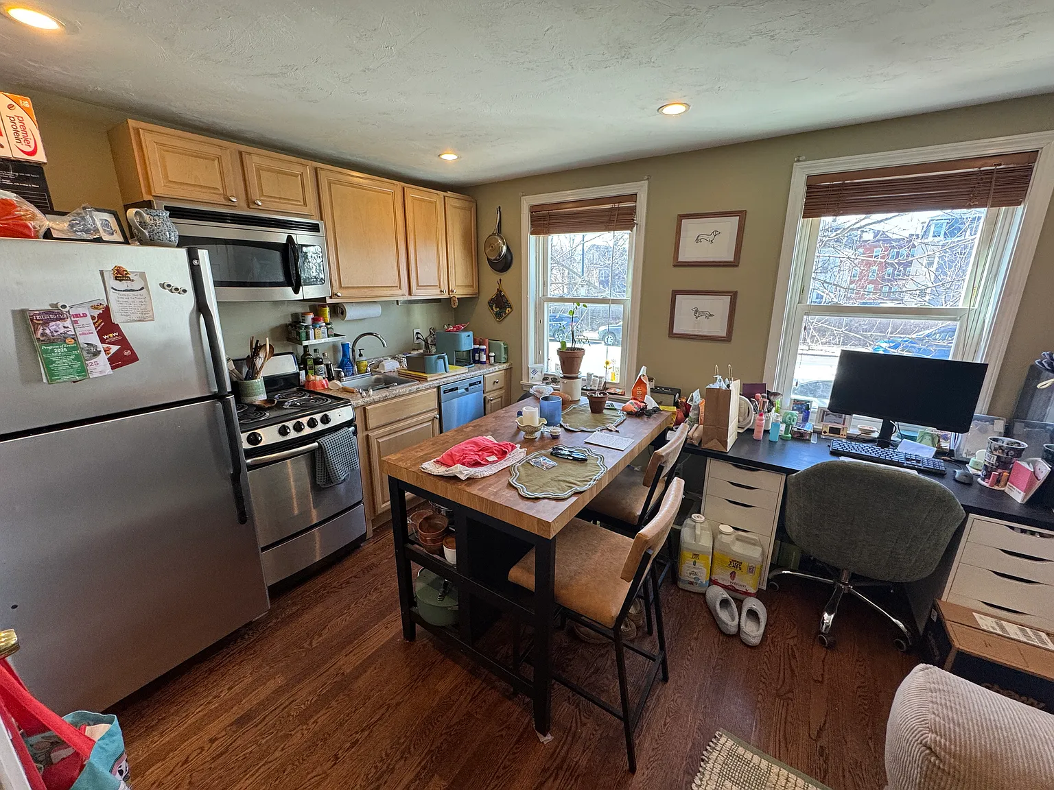Studio, 9999 sqft, $2,900 — Photo 1