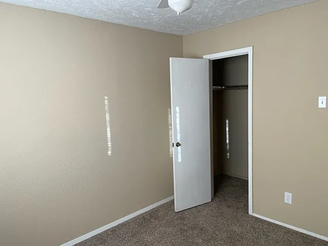 28 W Creek Ln #28 — Photo 11
