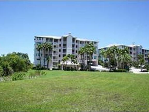 3rd image of Hidden Bay Dr