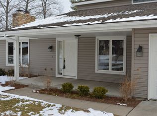 2916 S Scott Dr, Yorktown, IN 47396