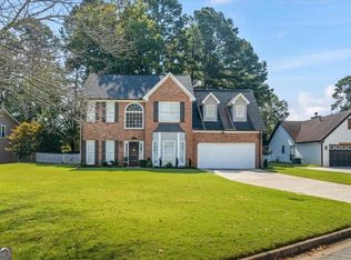 902 Heartwood Cir, Lawrenceville, GA 30043