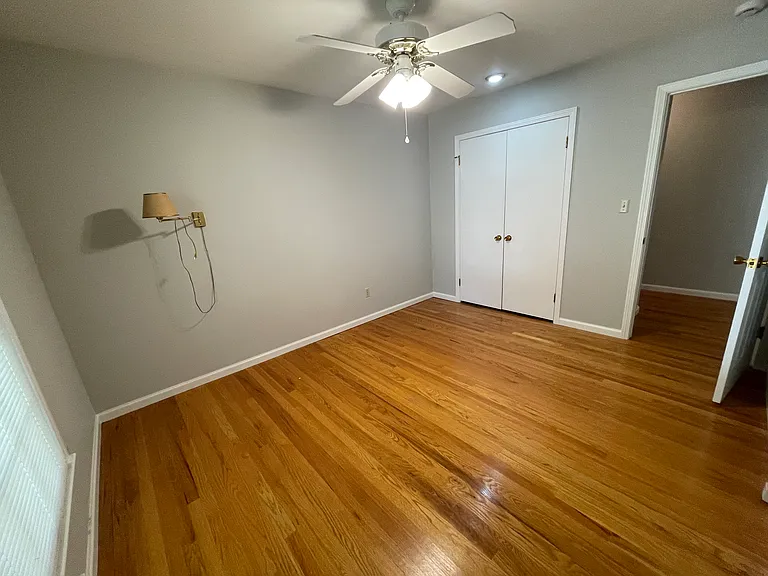 9549 Walmer St — Photo 16