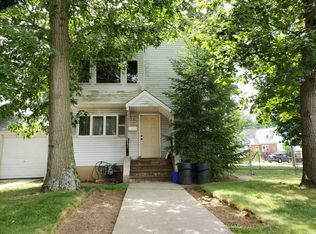 104 Fenimore St, Lynbrook, NY 11563