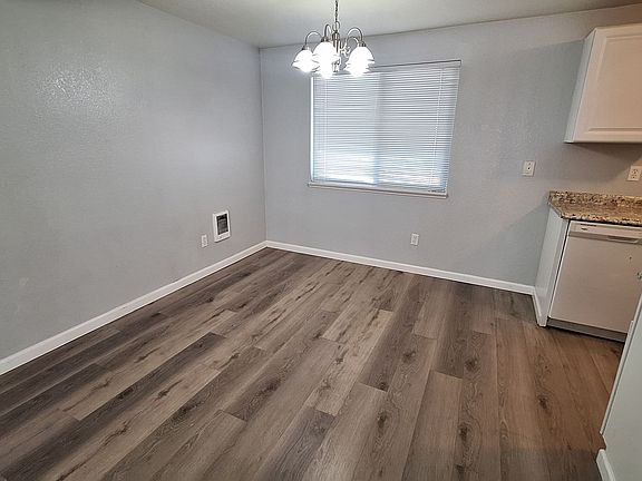 3rd image of 4612 73rd Pl NE #2