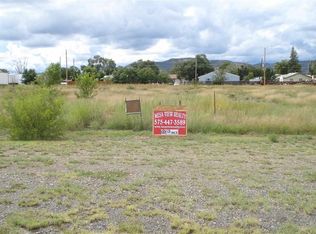 1180 S 2nd St, Raton, NM 87740