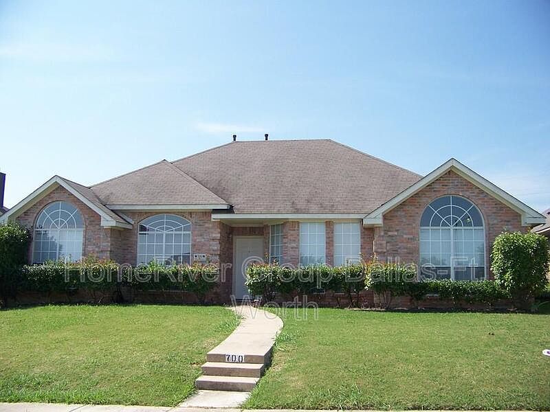 1st image of 700 Elm Falls Pl