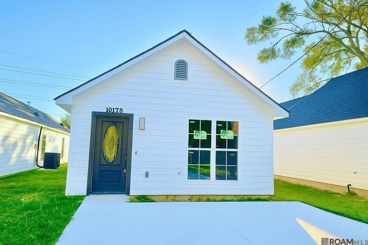 3 bed, 2.0 bath, 1337 sqft, $1,600 — Photo 1