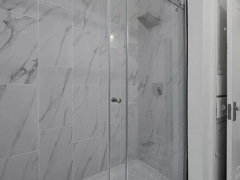 831 NE 24th St #1 — Photo 17