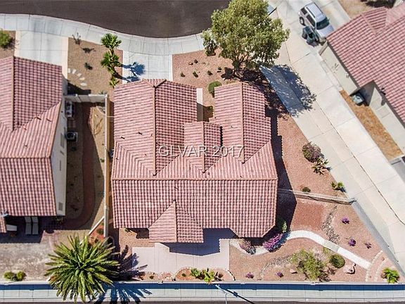 3rd image of 5620 Scenic Pointe Ave
