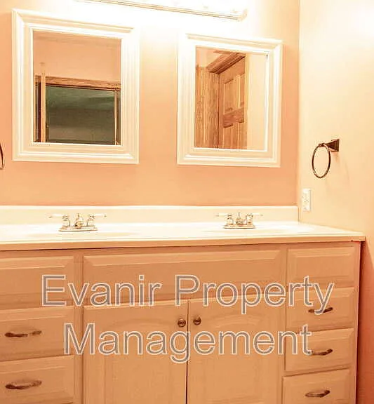 113 Brittany Ln — Photo 25