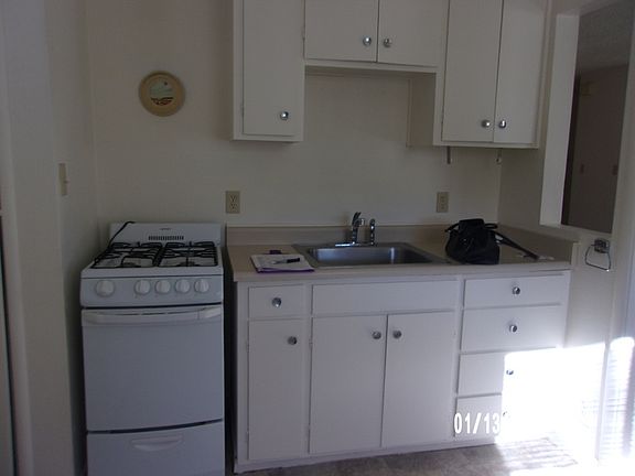 2nd image of 218 Stevenson St