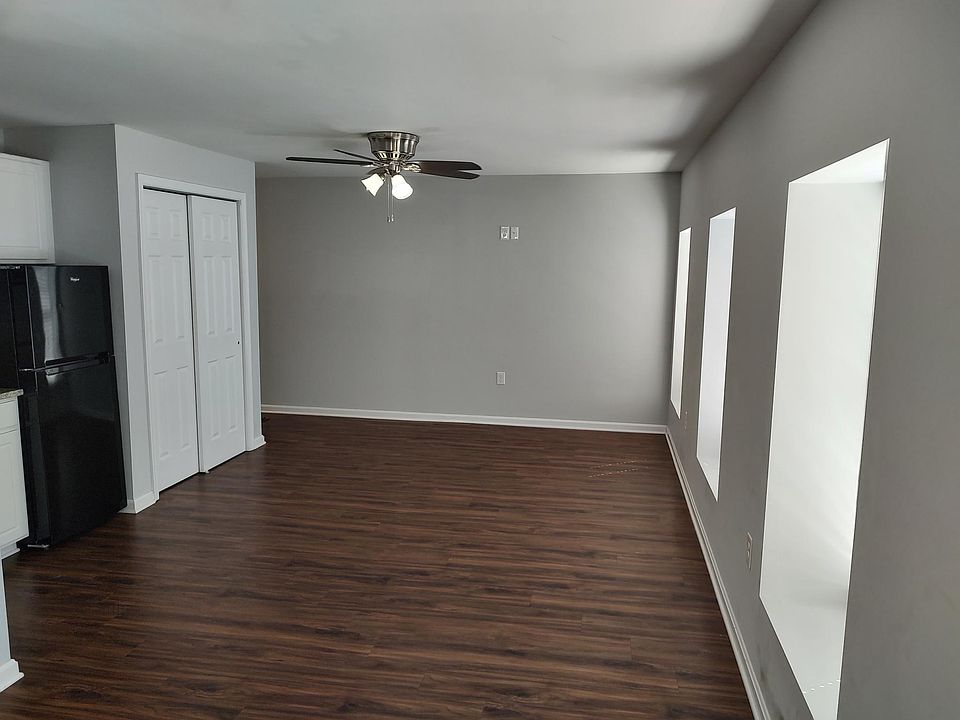 1st image of 22694 Washington St #4
