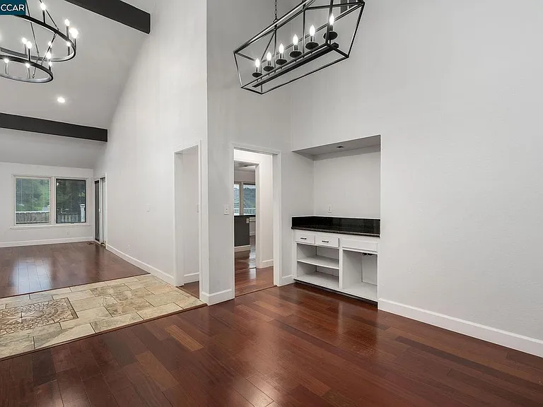 Duperu Dr — Photo 17