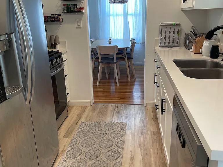 136 Minnesota Ave — Photo 6