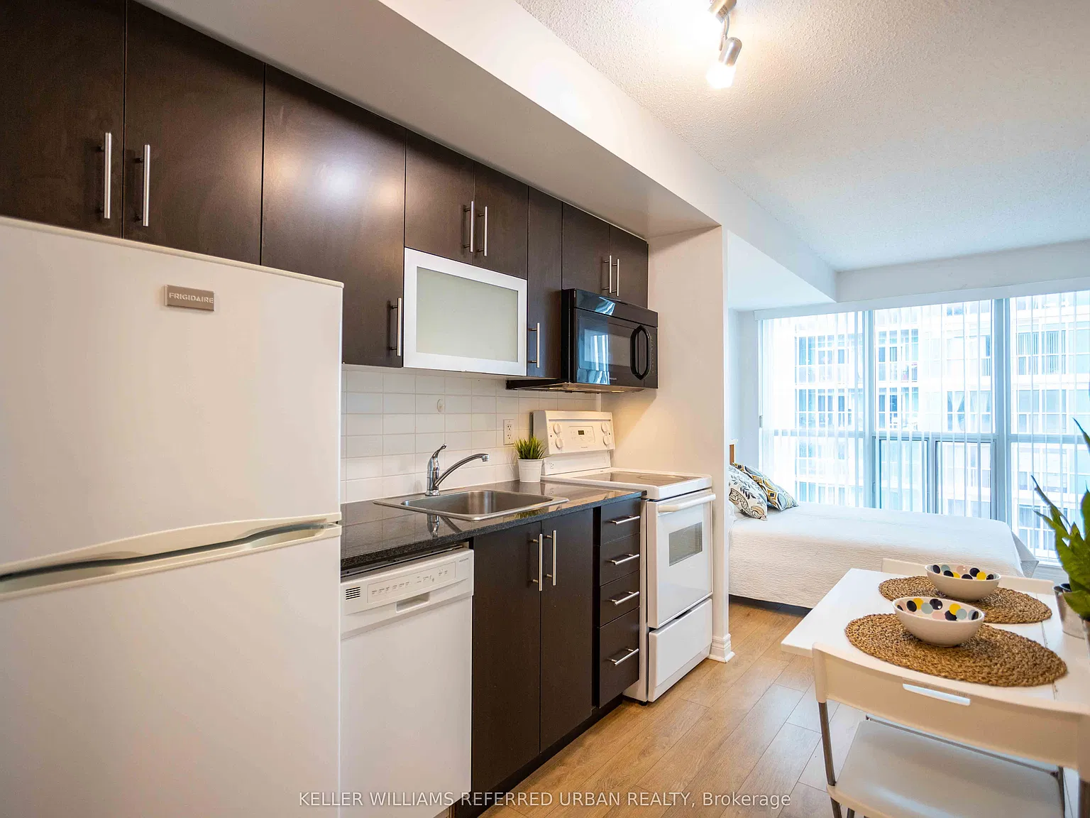 Studio, $1,950 — Photo 1