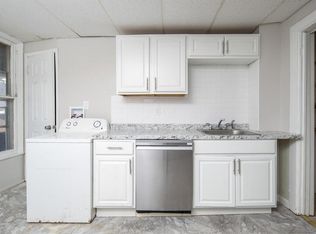 426 7th Ave #1, Troy, NY 12182